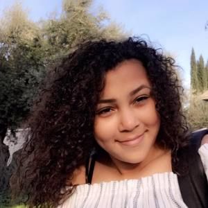 Meet your Posher, Samiyah